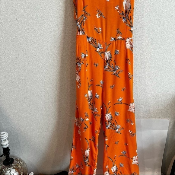 Shosho size small orange floral tie back jumpsuit with slit lower legs - Picture 4 of 11
